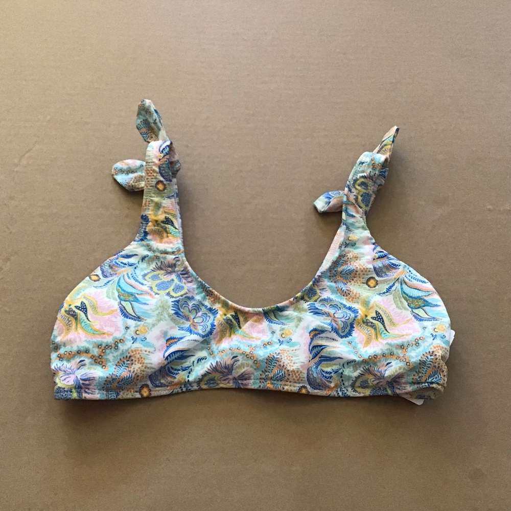 Antonio Melani Size 4 Bikini Top In Pastel Paisley Pattern NWT #summer #pool